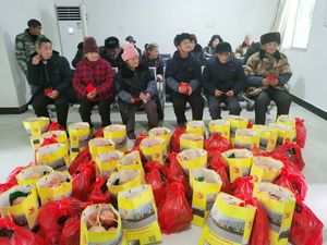 寒冬慰问送真情，浓浓关怀暖人心——江西泗丰物流开展2024年泗沥敬老院走访慰问活动